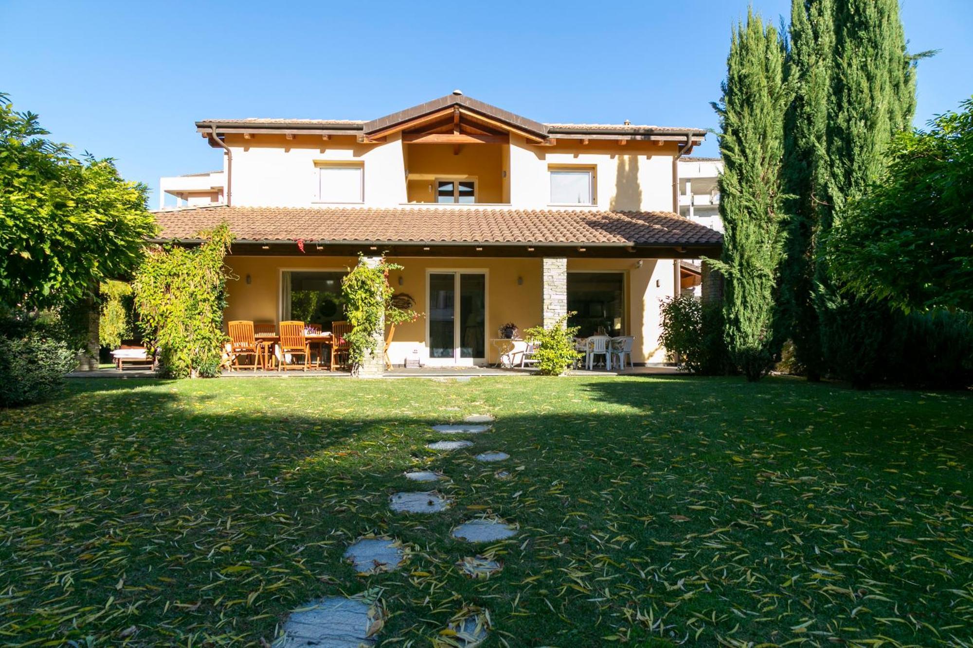 Villa Marlene B&B Альбенга Экстерьер фото